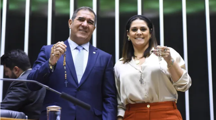 No momento, você está visualizando Resgatando o Brasil para Maria: Dia Nacional do Rosário