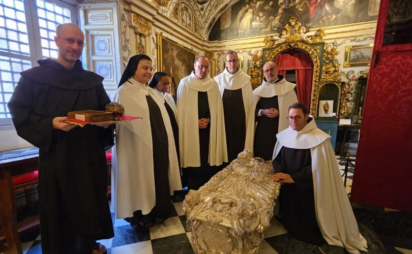 No momento, você está visualizando CORPO INCORRUPTO DE SANTA TERESA D´ÁVILA