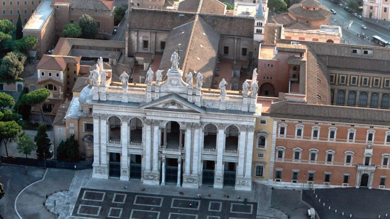 No momento, você está visualizando SÃO JOÃO DE LATRÃO — Basílica Mater da Cristandade 17 séculos de História