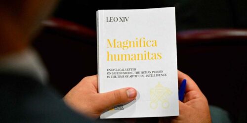 “Magnifica humanitas”: o problema metafísico subjacente