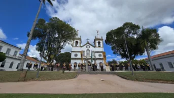 CARAVANAS: A Contra-Revolução nas ruas
