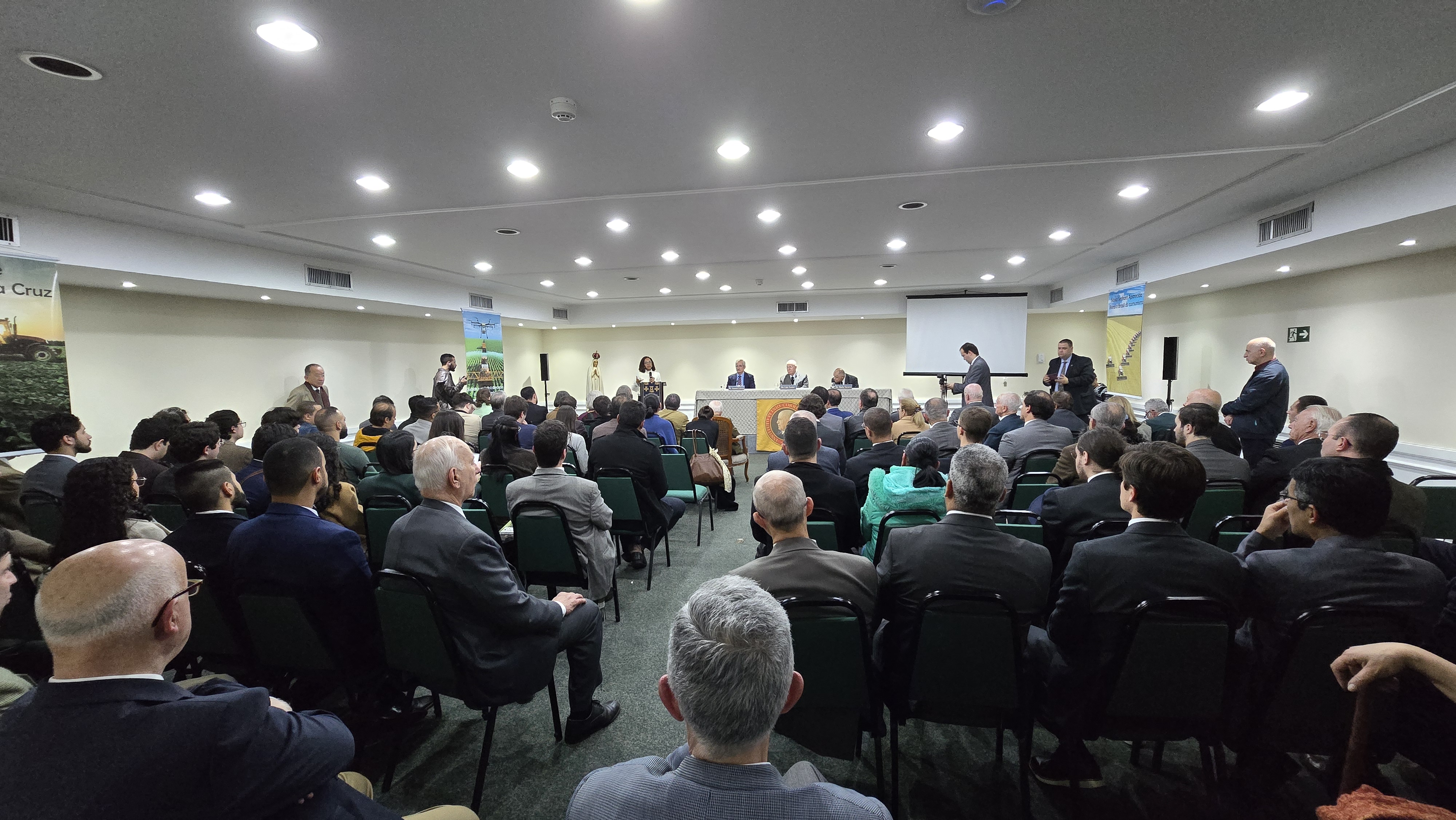 Conferência promovida pelo Instituto Plinio Corrêa de Oliveira