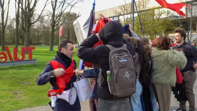 Quando a polícia na Holanda deixa de defender a liberdade de expressão e o fanatismo do movimento pró-aborto leva à intolerância nos campus universitários.
